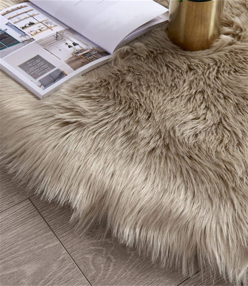 FLUFFY FUR RUG03.jpg